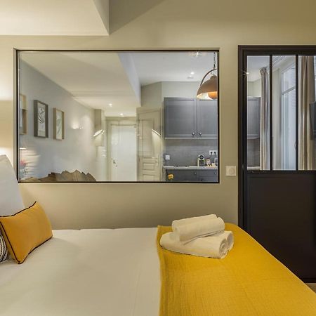 Fabulous Grey Apartment Париж Екстериор снимка