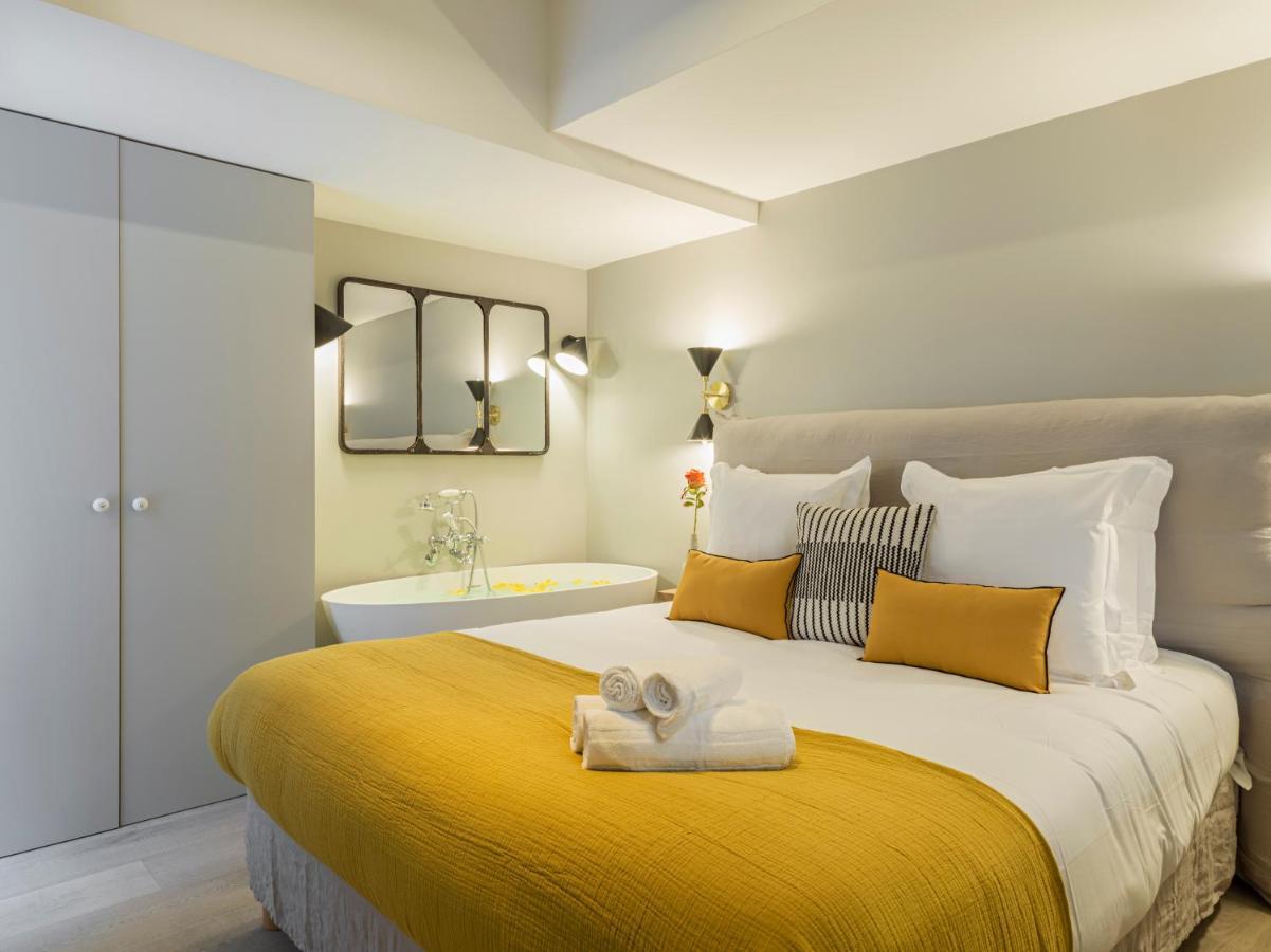 Fabulous Grey Apartment Париж Екстериор снимка