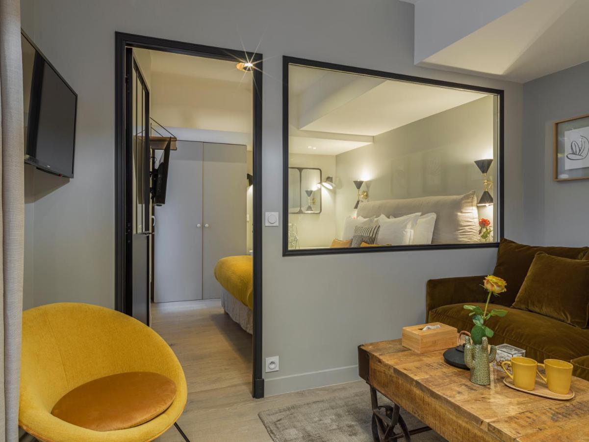 Fabulous Grey Apartment Париж Екстериор снимка