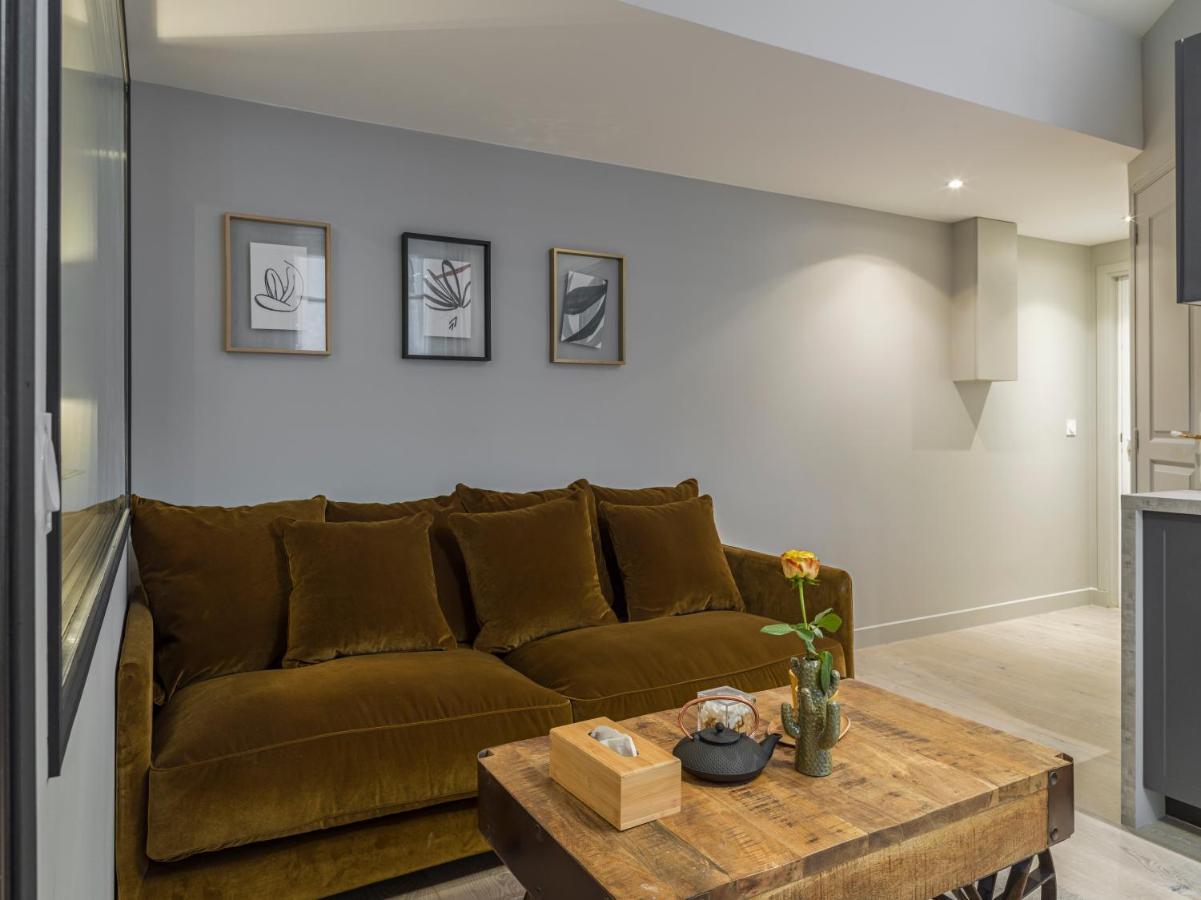 Fabulous Grey Apartment Париж Екстериор снимка